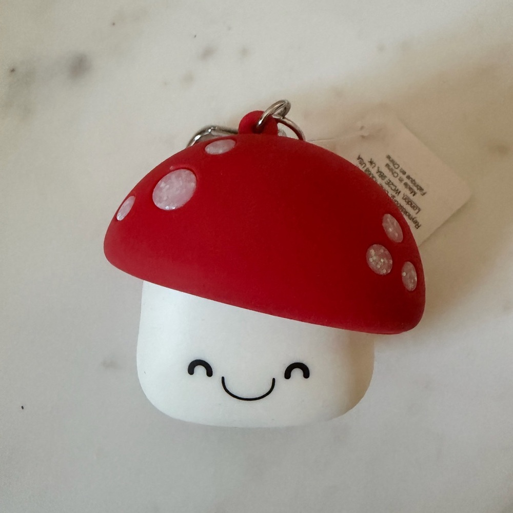 Hard to find Bath & Body Works Red Mushroom Pocketbac Holder